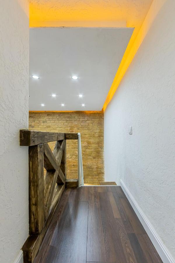 Kyiv Brown Loft Apartment Exterior photo